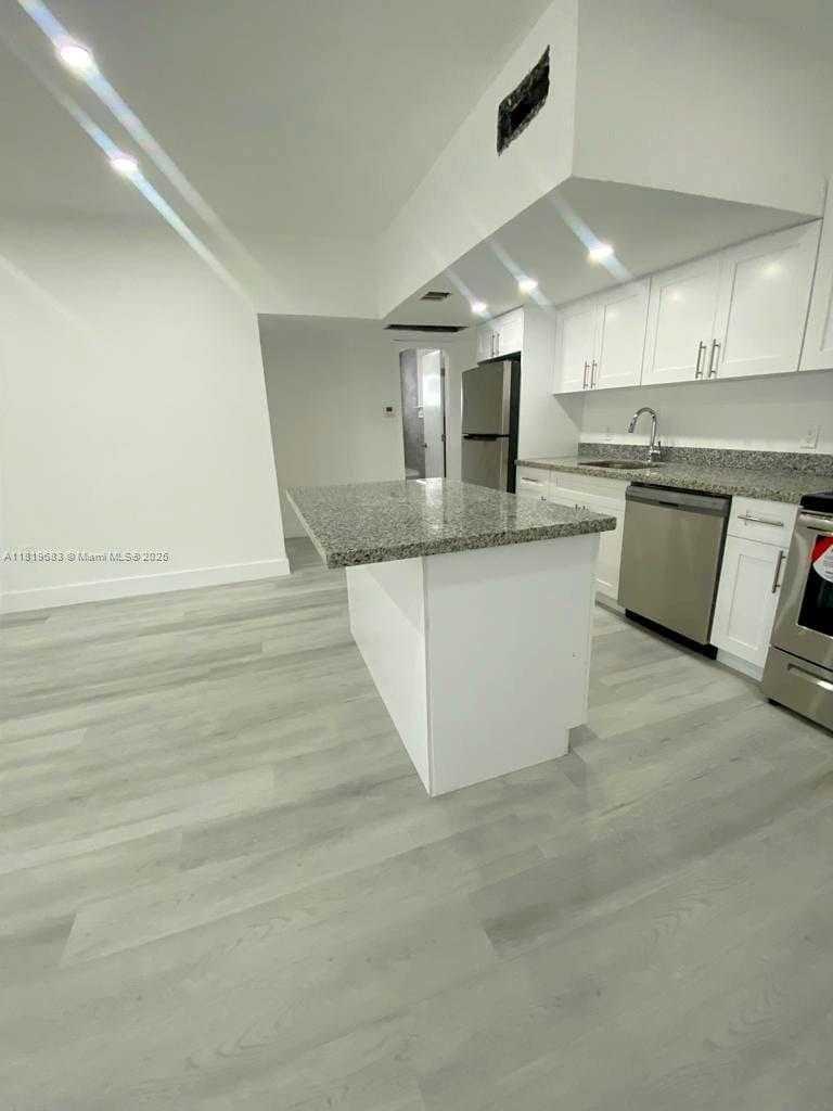 Small Image of 7291 GARY AVE #6, Miami Beach Number 18