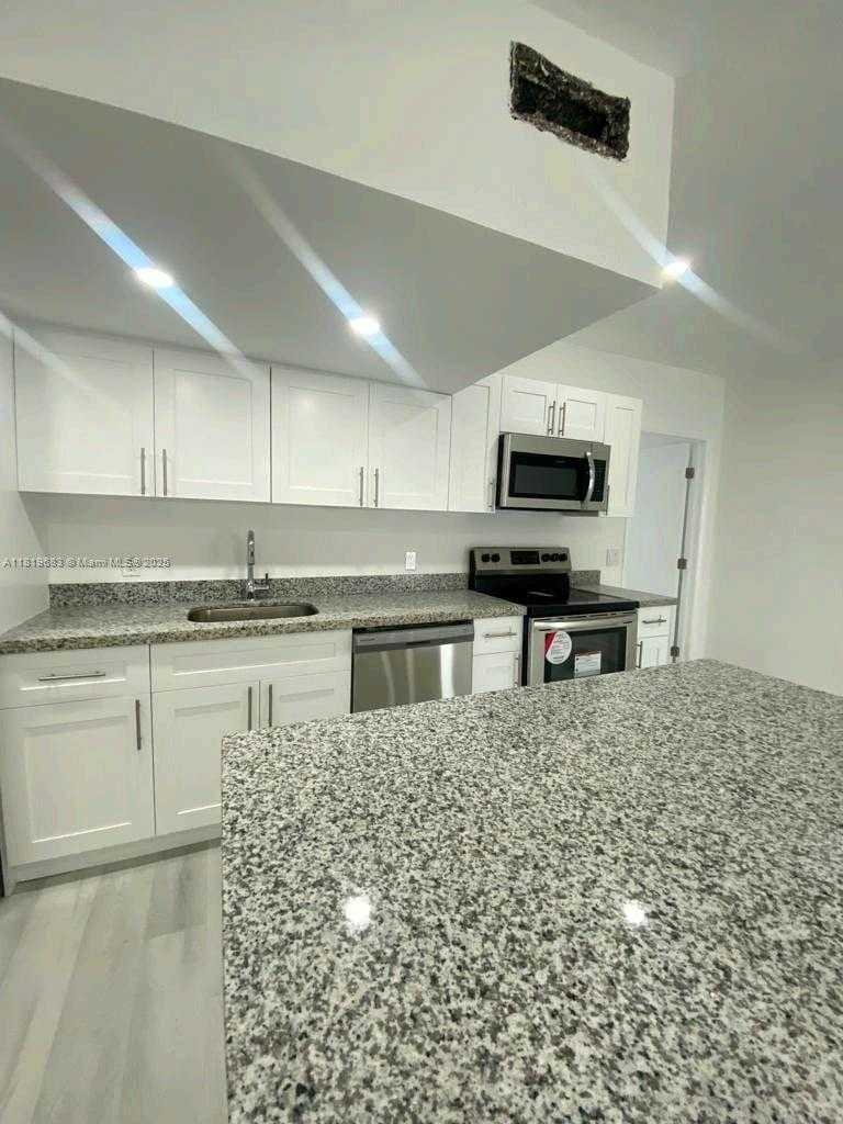 Small Image of 7291 GARY AVE #6, Miami Beach Number 8