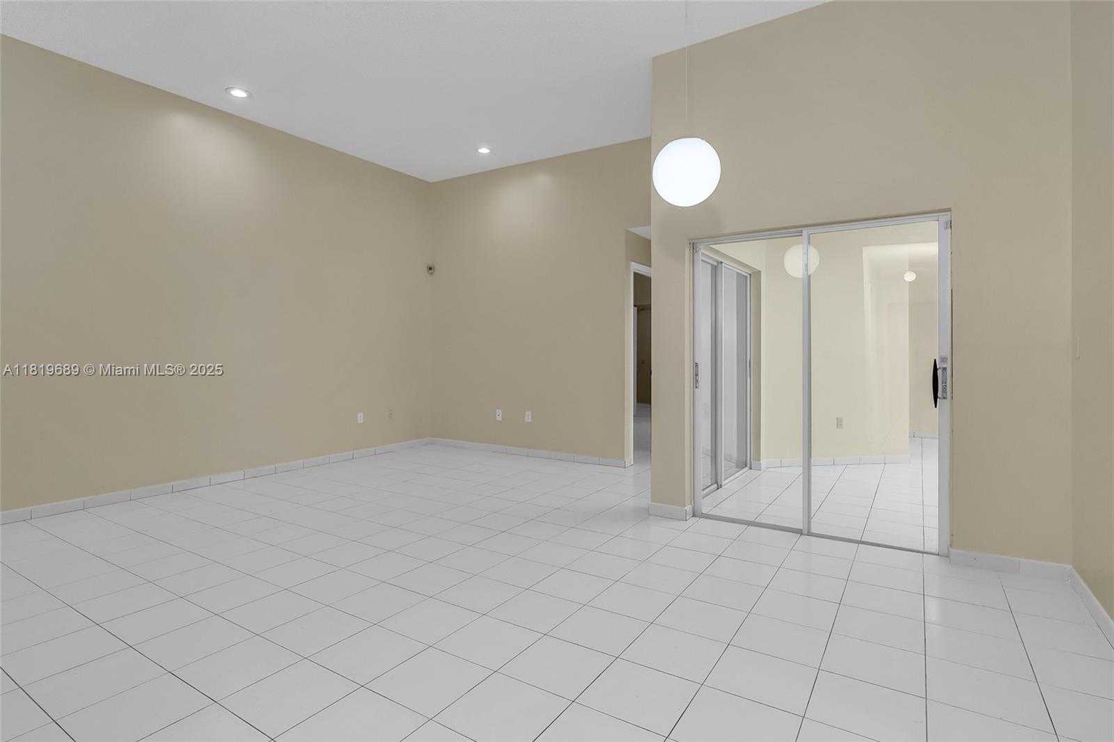 Small Image of 11473 SOUTH WEST 72ND TER, Miami Number 10