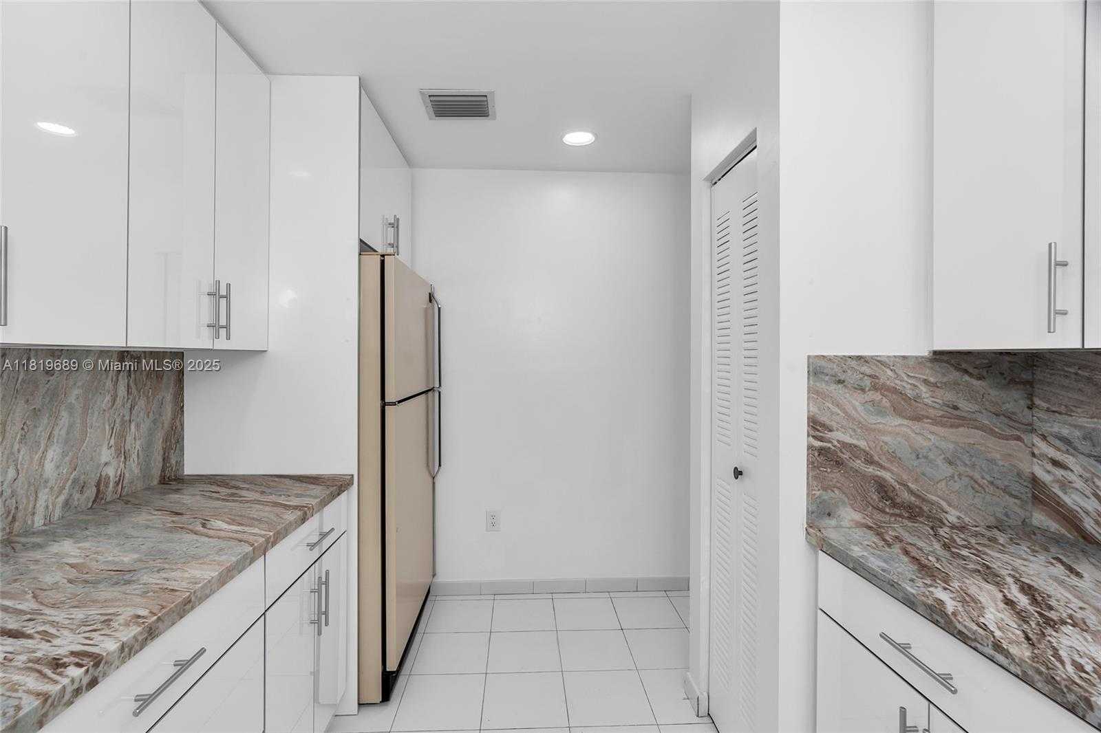 Small Image of 11473 SOUTH WEST 72ND TER, Miami Number 15
