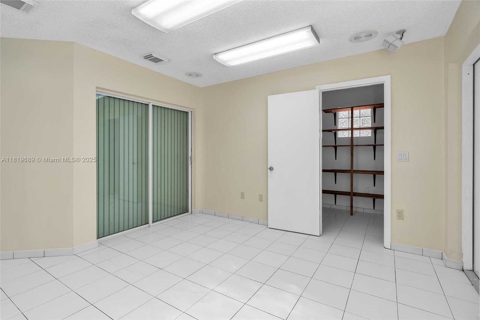 Small Image of 11473 SOUTH WEST 72ND TER, Miami Number 19