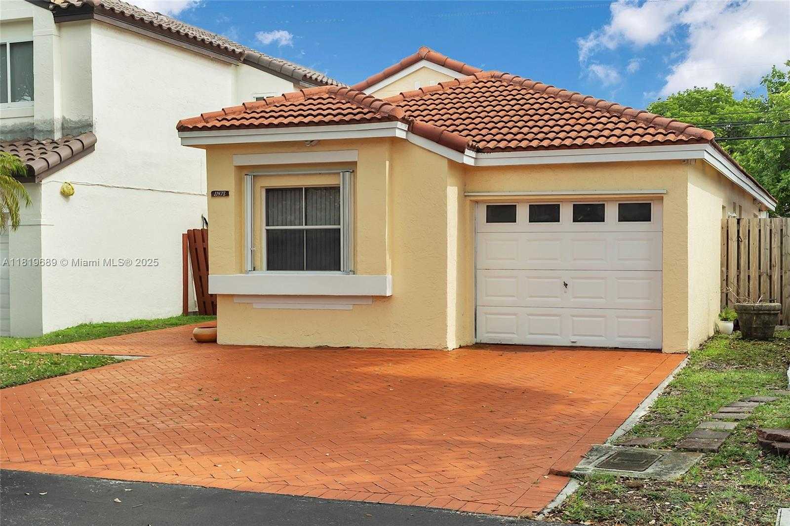 Small Image of 11473 SOUTH WEST 72ND TER, Miami Number 2
