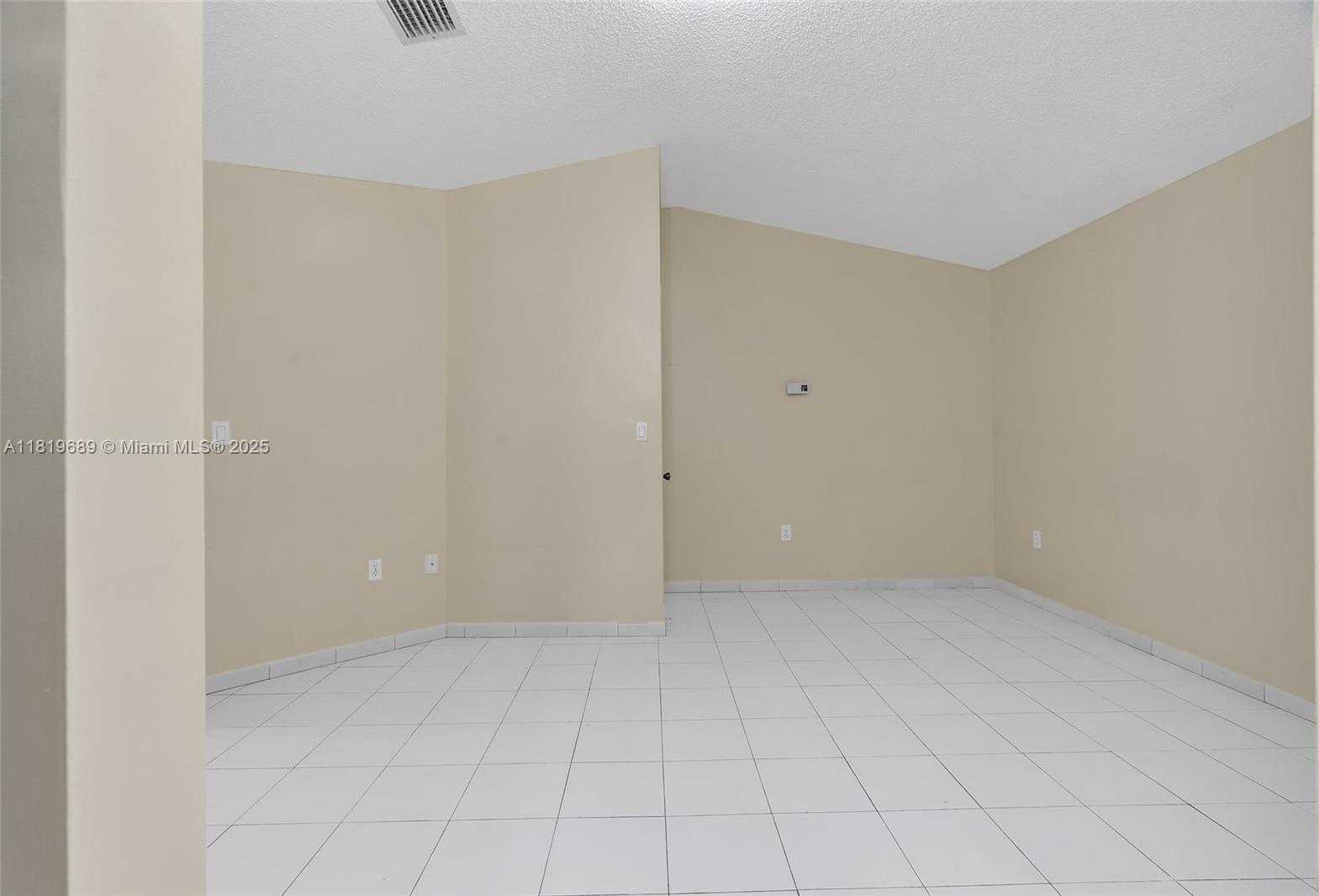 Small Image of 11473 SOUTH WEST 72ND TER, Miami Number 24