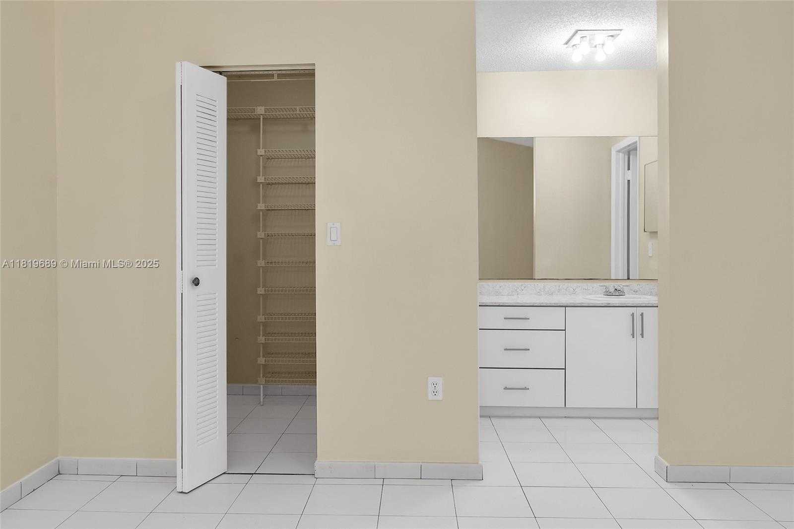 Small Image of 11473 SOUTH WEST 72ND TER, Miami Number 26