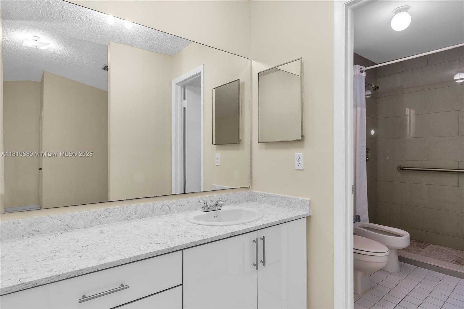 Small Image of 11473 SOUTH WEST 72ND TER, Miami Number 27