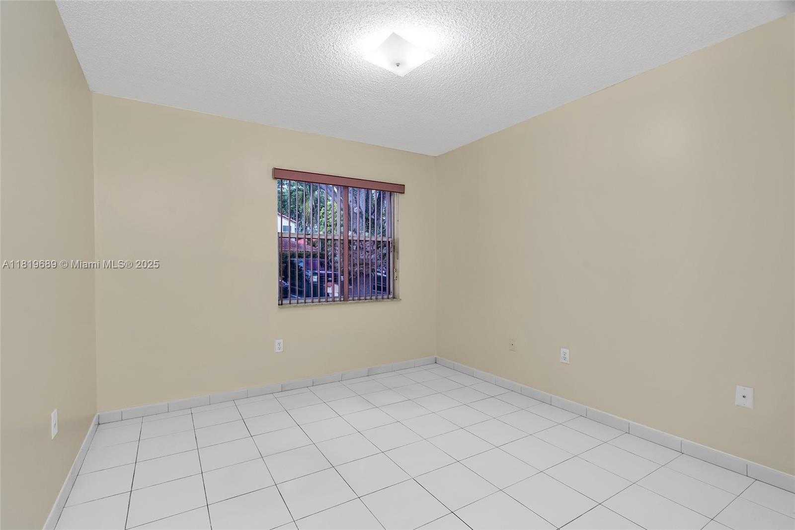 Small Image of 11473 SOUTH WEST 72ND TER, Miami Number 33