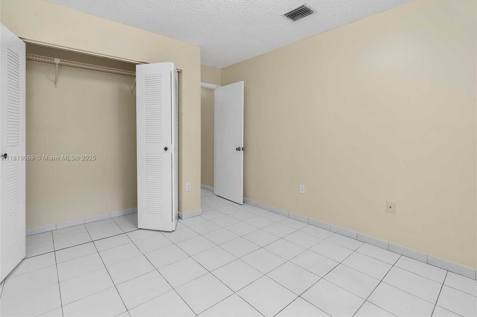 Small Image of 11473 SOUTH WEST 72ND TER, Miami Number 37