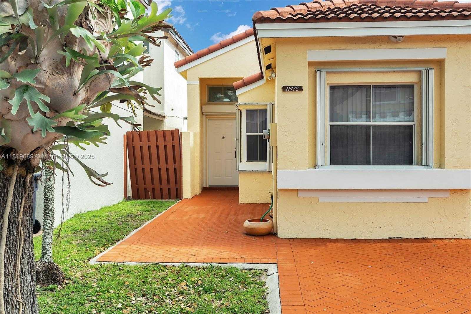 Small Image of 11473 SOUTH WEST 72ND TER, Miami Number 4