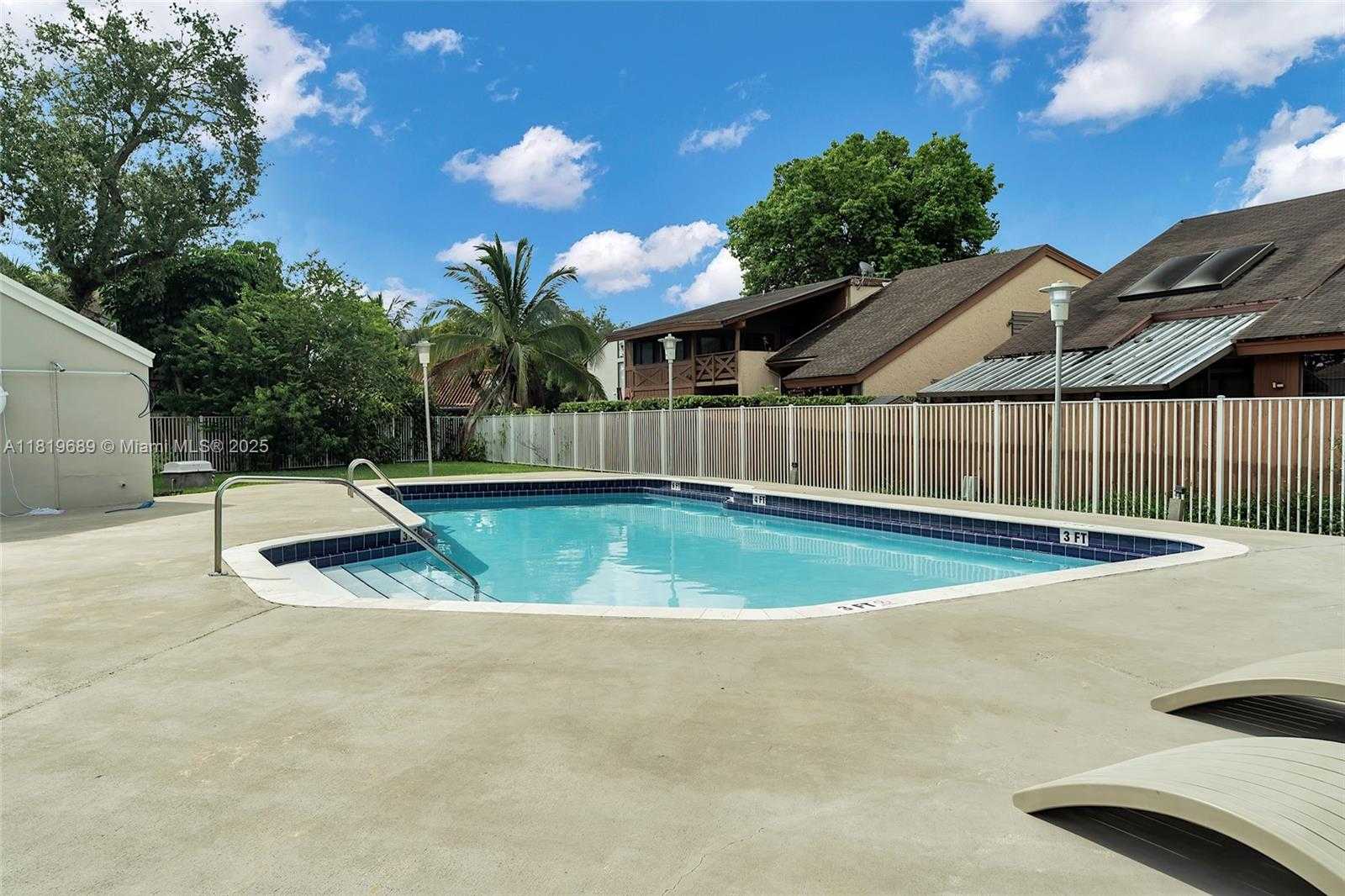 Small Image of 11473 SOUTH WEST 72ND TER, Miami Number 42