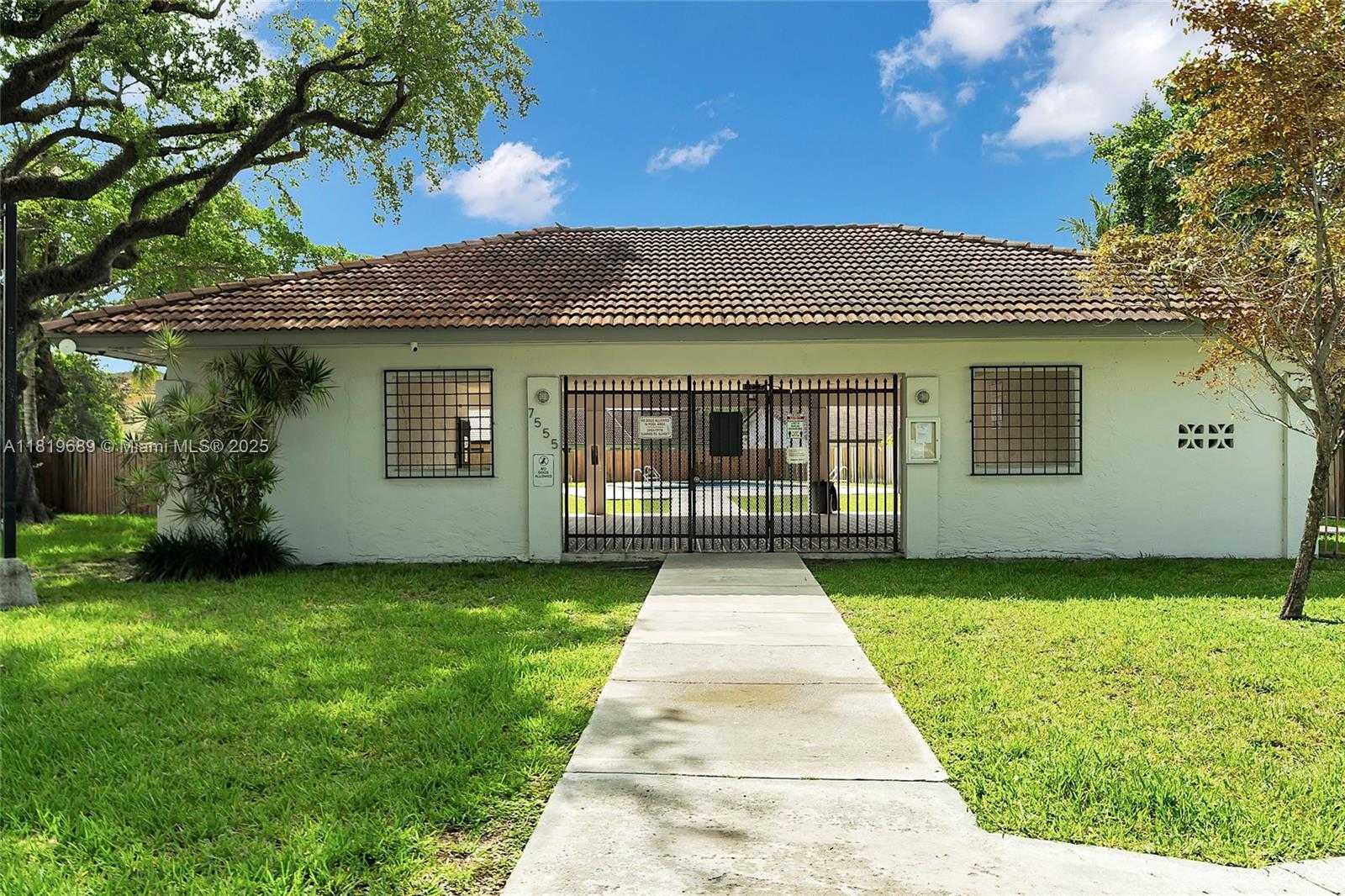 Small Image of 11473 SOUTH WEST 72ND TER, Miami Number 43