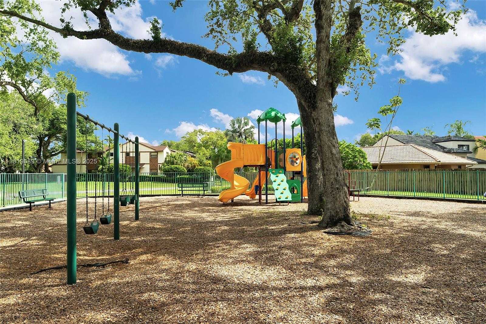 Small Image of 11473 SOUTH WEST 72ND TER, Miami Number 46