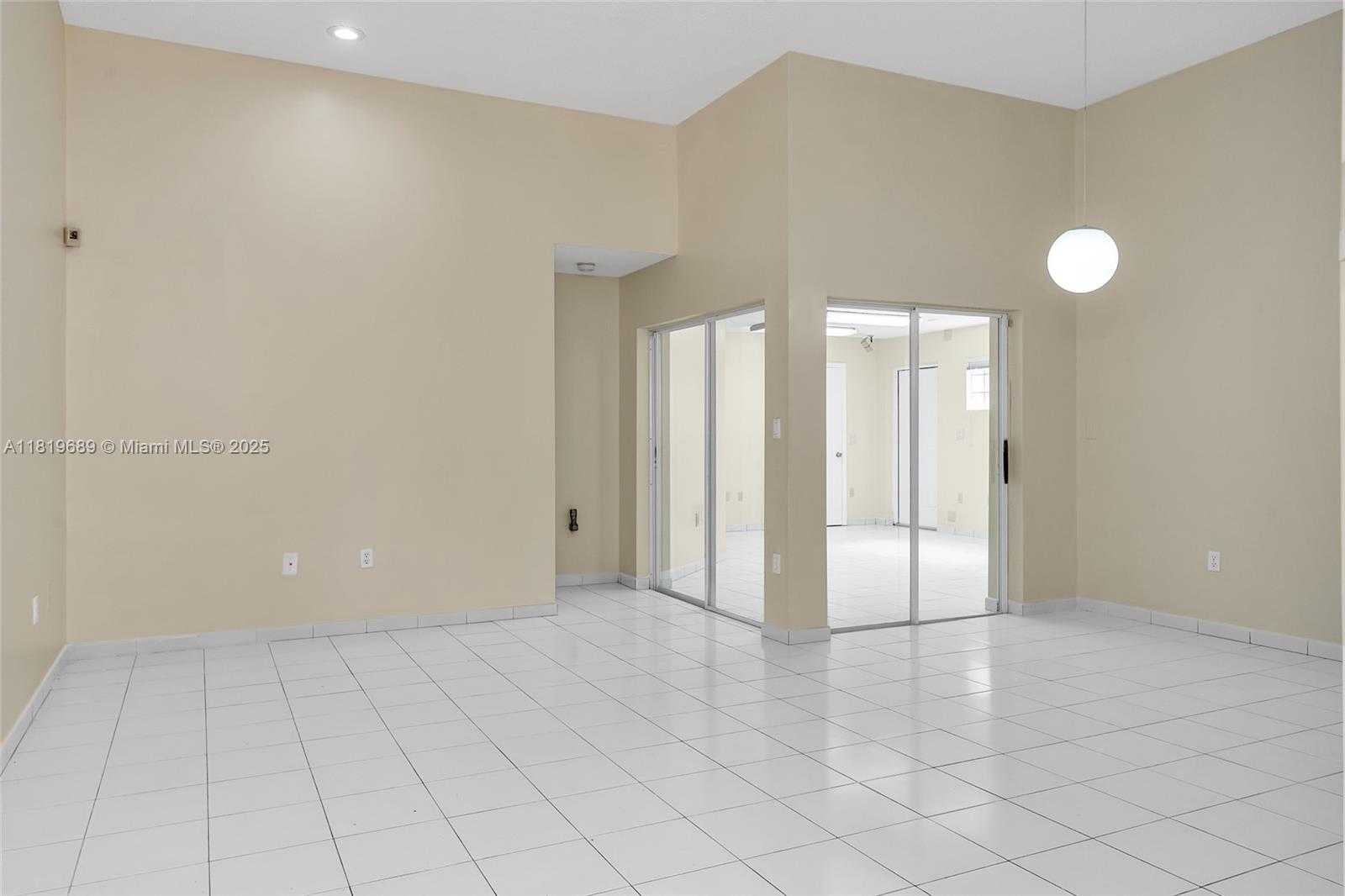 Small Image of 11473 SOUTH WEST 72ND TER, Miami Number 5