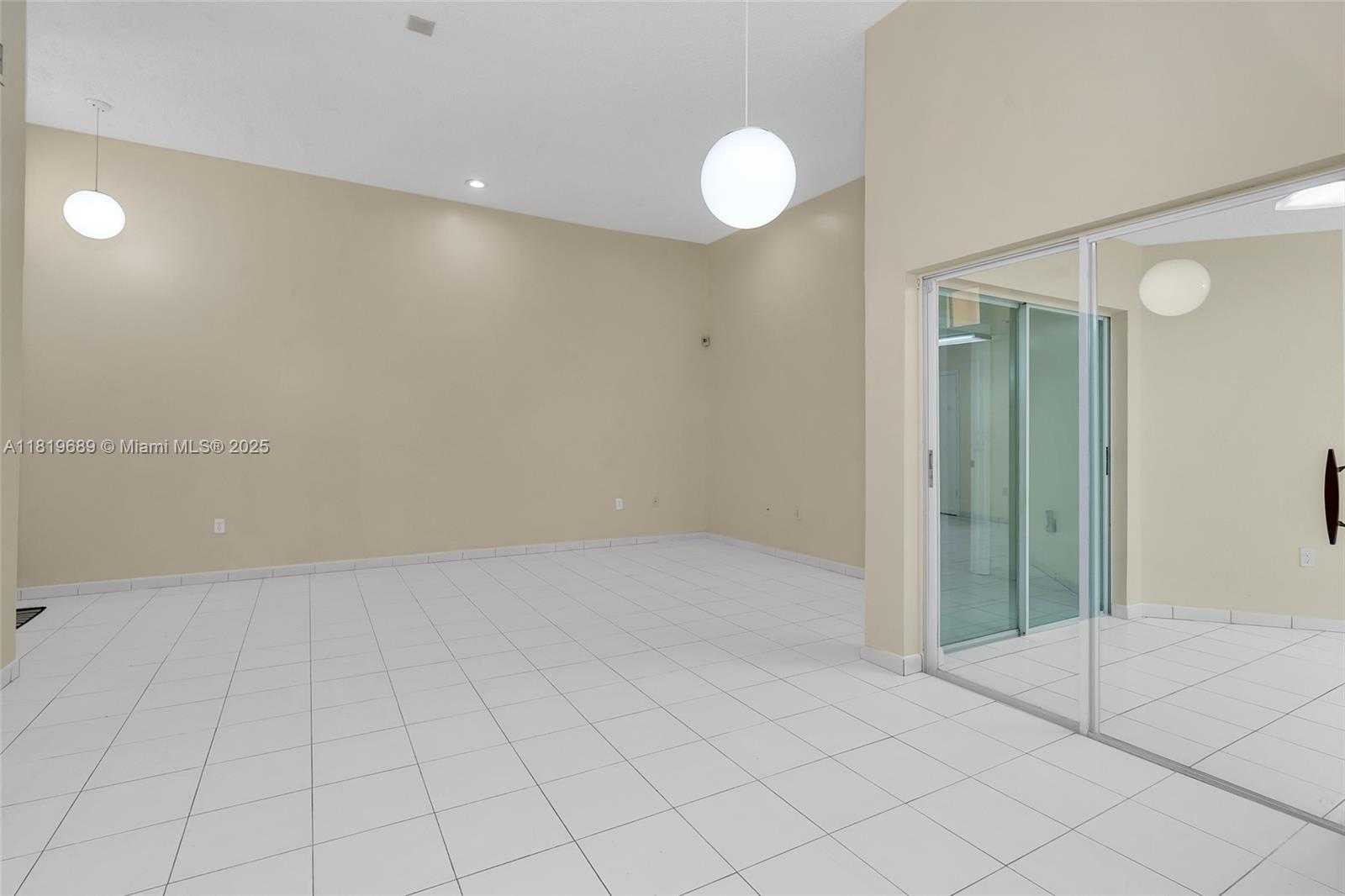 Small Image of 11473 SOUTH WEST 72ND TER, Miami Number 8