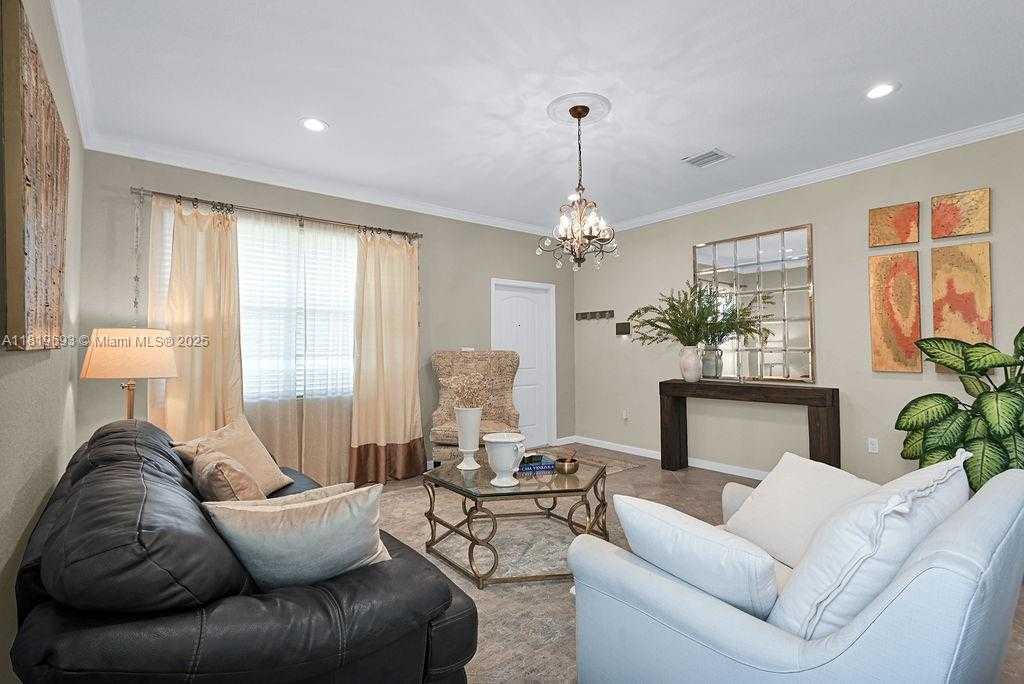 Small Image of 8986 SOUTH WEST 214TH TER, Cutler Bay Number 15