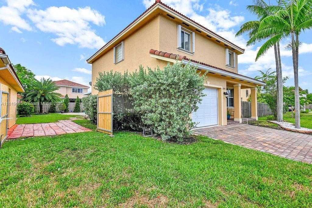 Small Image of 8986 SOUTH WEST 214TH TER, Cutler Bay Number 2