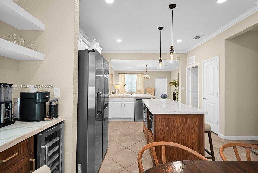 Small Image of 8986 SOUTH WEST 214TH TER, Cutler Bay Number 27