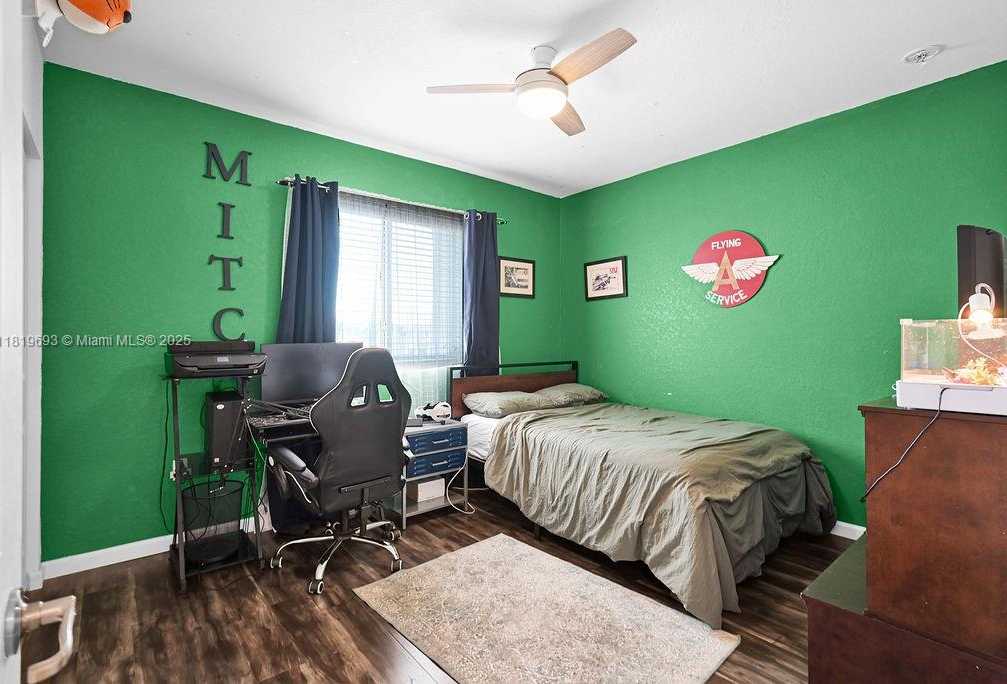 Small Image of 8986 SOUTH WEST 214TH TER, Cutler Bay Number 31