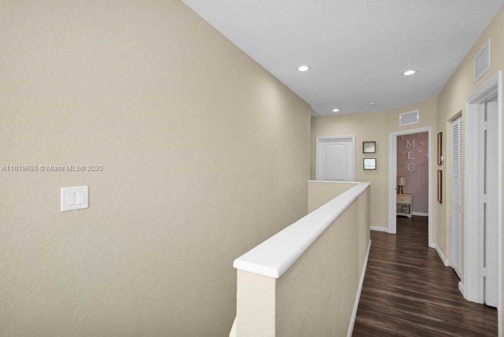 Small Image of 8986 SOUTH WEST 214TH TER, Cutler Bay Number 35