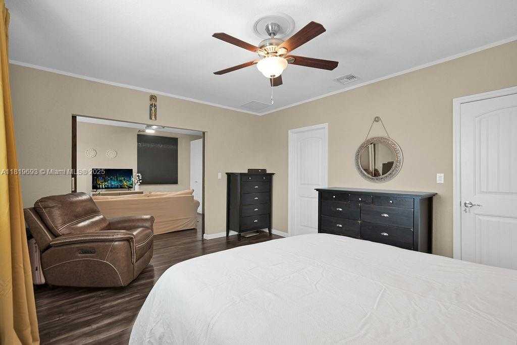 Small Image of 8986 SOUTH WEST 214TH TER, Cutler Bay Number 40