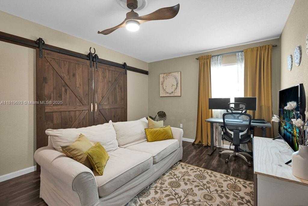 Small Image of 8986 SOUTH WEST 214TH TER, Cutler Bay Number 44