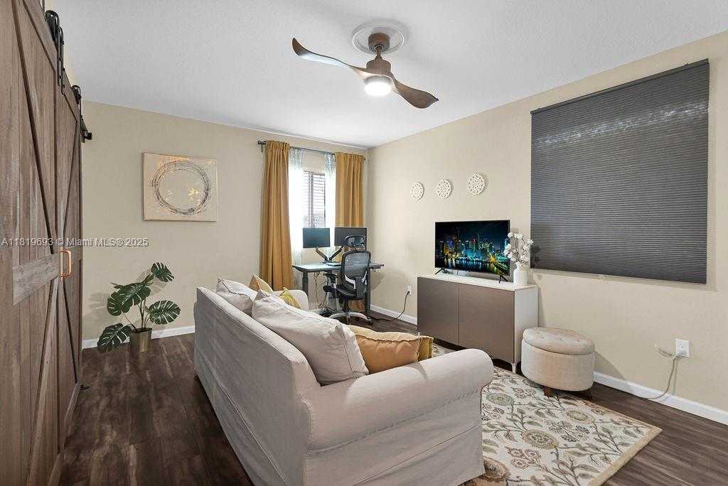 Small Image of 8986 SOUTH WEST 214TH TER, Cutler Bay Number 45