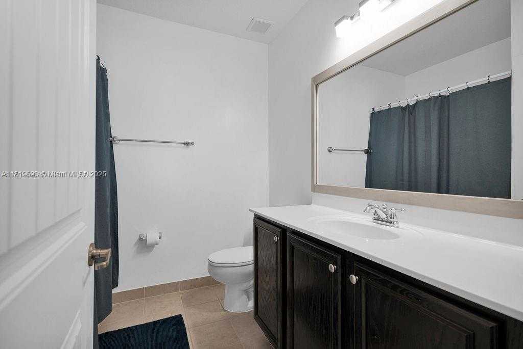 Small Image of 8986 SOUTH WEST 214TH TER, Cutler Bay Number 47