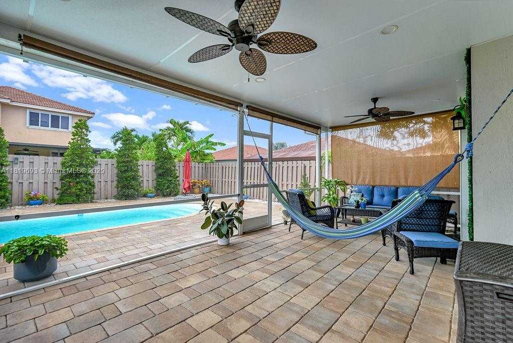 Small Image of 8986 SOUTH WEST 214TH TER, Cutler Bay Number 7