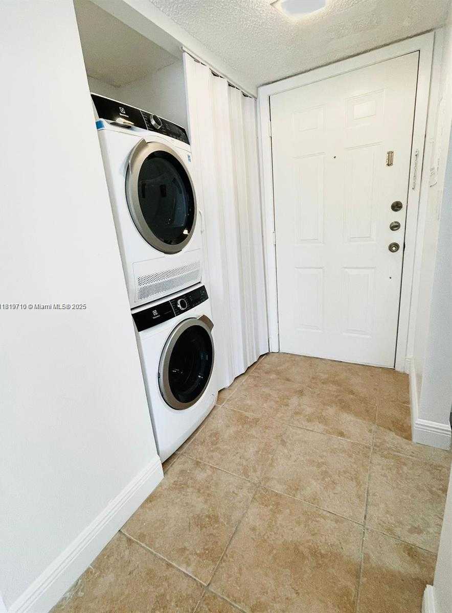 Small Image of 9301 SOUTH WEST 92ND #A306, Miami Number 3