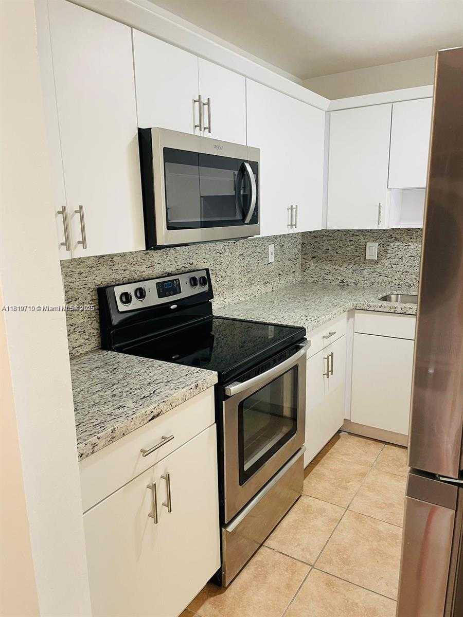 Small Image of 9301 SOUTH WEST 92ND #A306, Miami Number 5