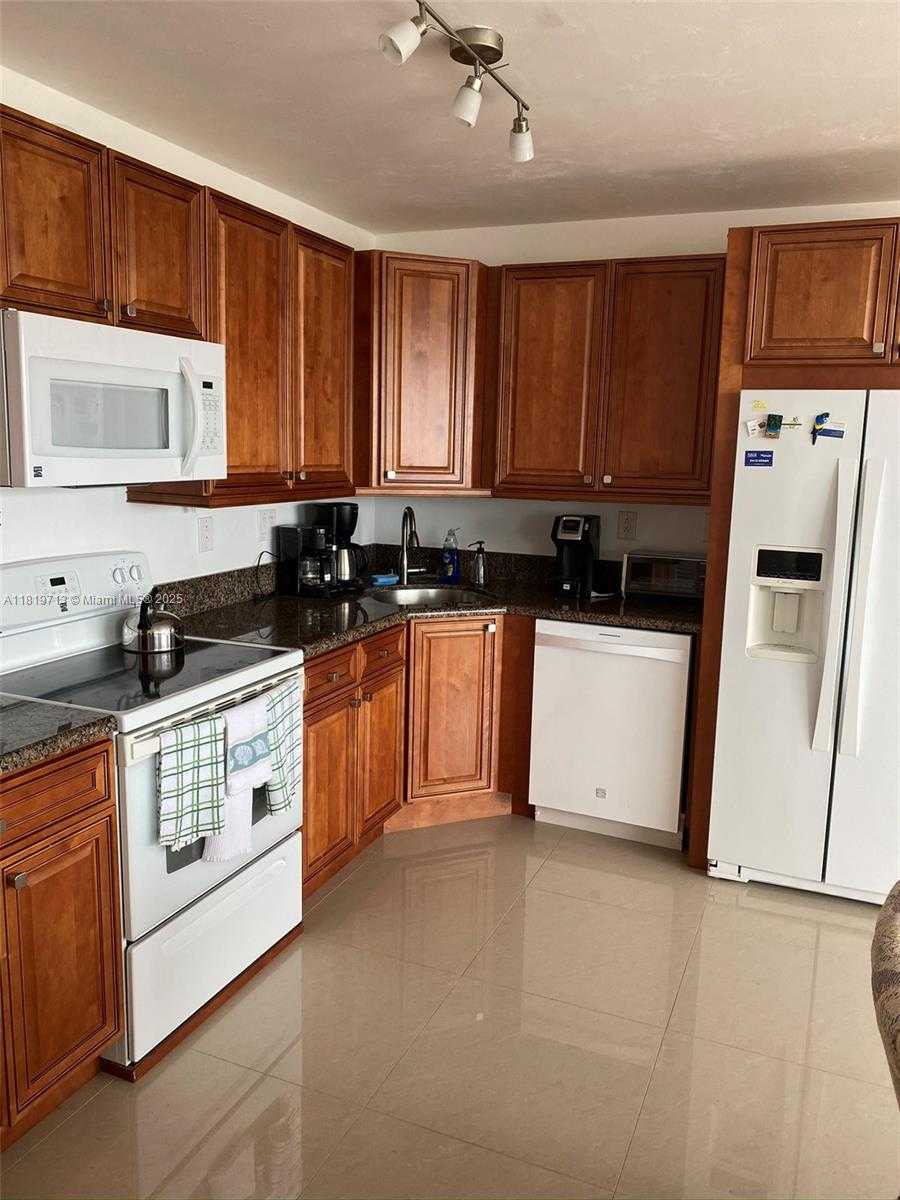 Small Image of 3111 NORTH OCEAN DR #611, Hollywood Number 3