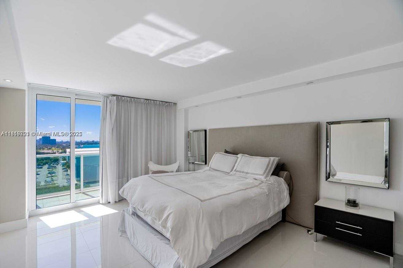 Small Image of 100 BAYVIEW DR #1622, Sunny Isles Beach Number 11