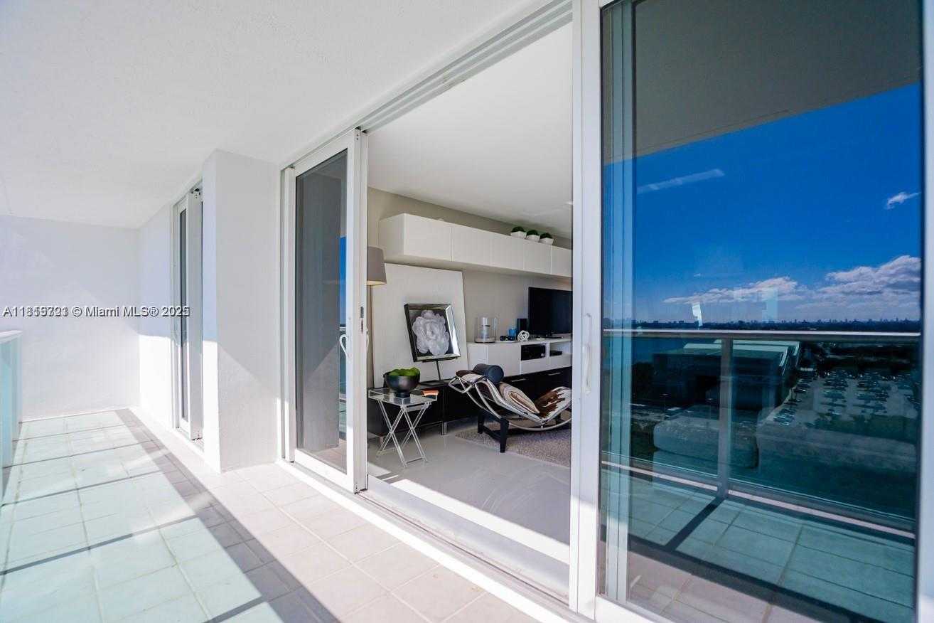 Small Image of 100 BAYVIEW DR #1622, Sunny Isles Beach Number 25