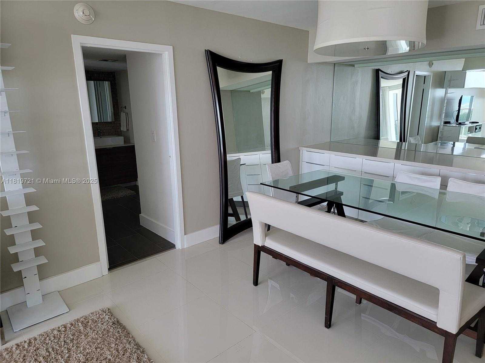 Small Image of 100 BAYVIEW DR #1622, Sunny Isles Beach Number 7