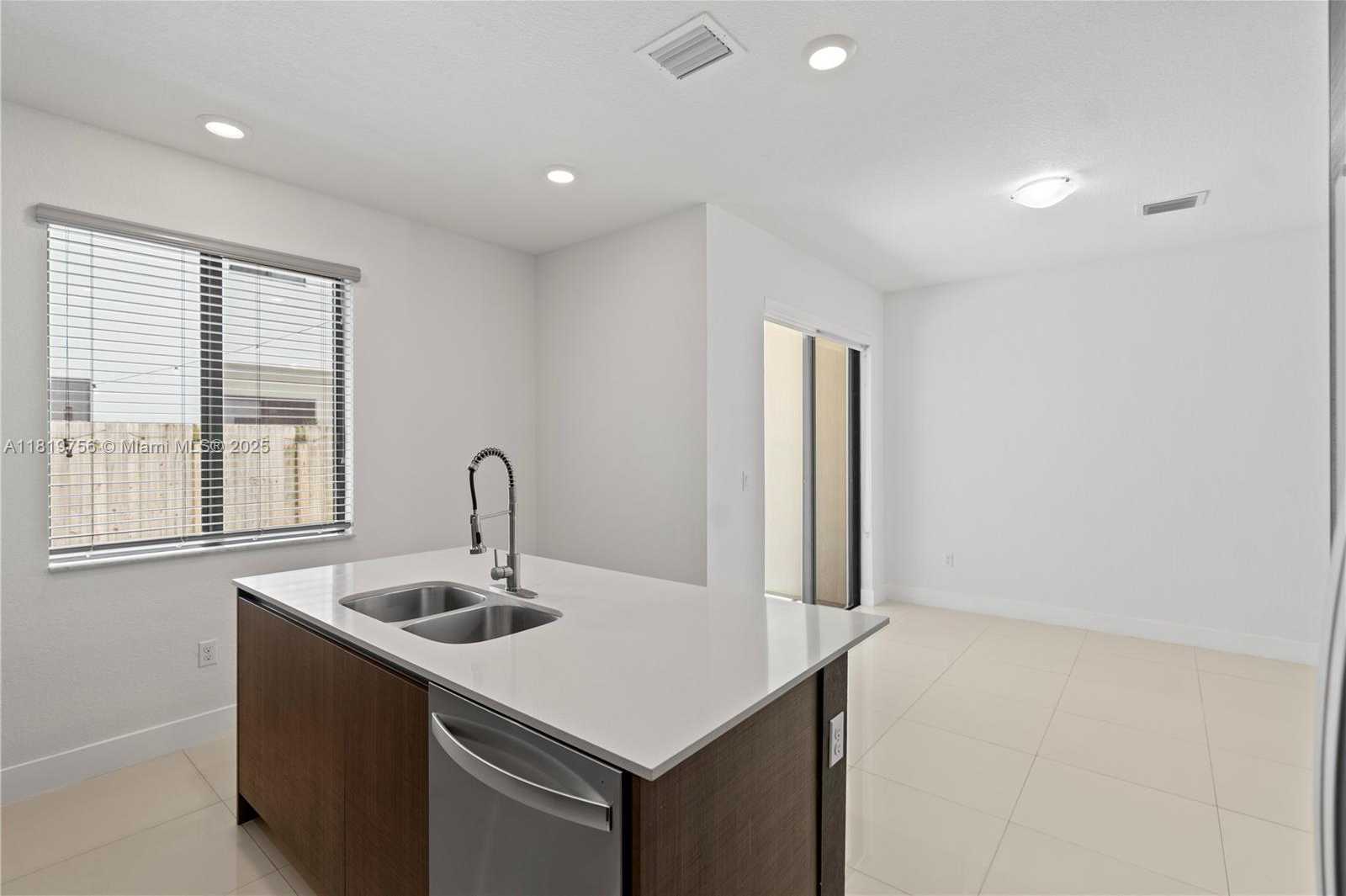 Small Image of 535 SOUTH WEST 91ST PL, Miami Number 13