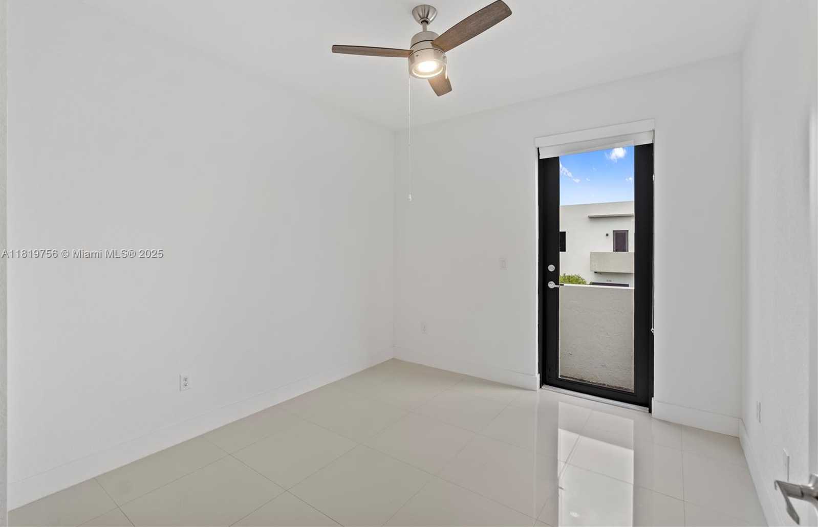 Small Image of 535 SOUTH WEST 91ST PL, Miami Number 31