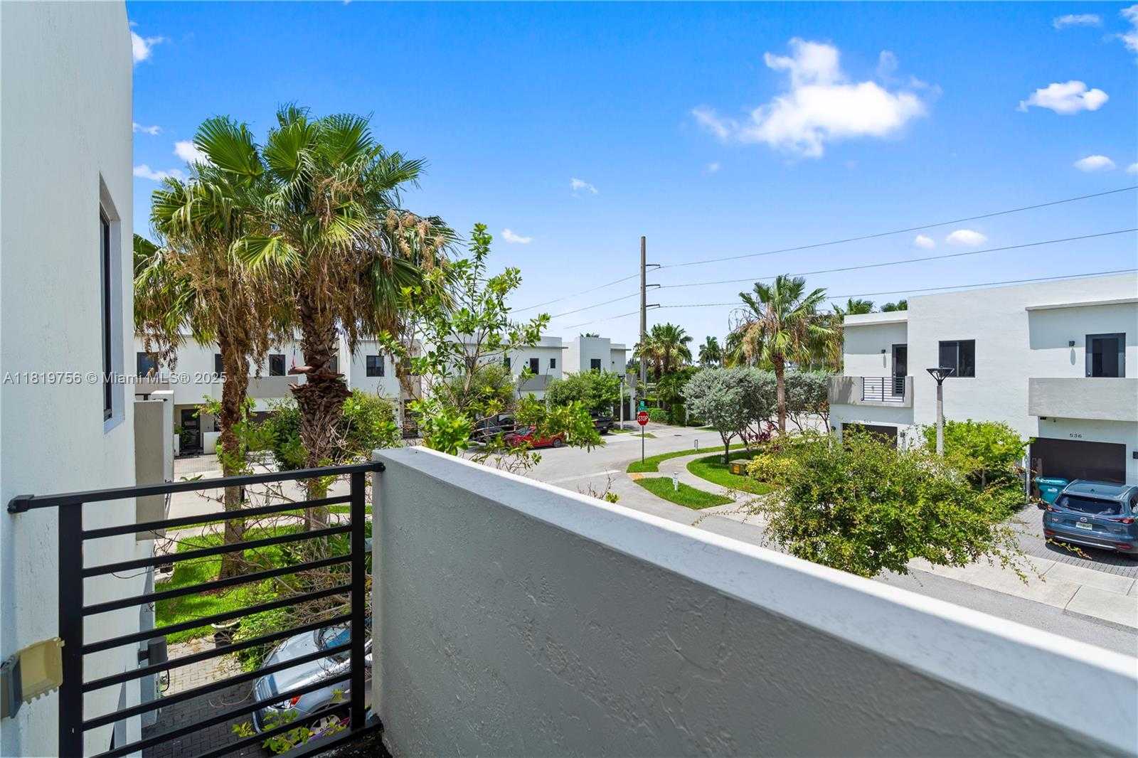 Small Image of 535 SOUTH WEST 91ST PL, Miami Number 35