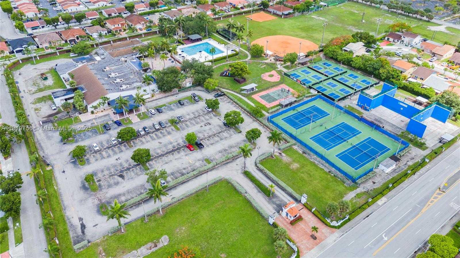 Small Image of 535 SOUTH WEST 91ST PL, Miami Number 40
