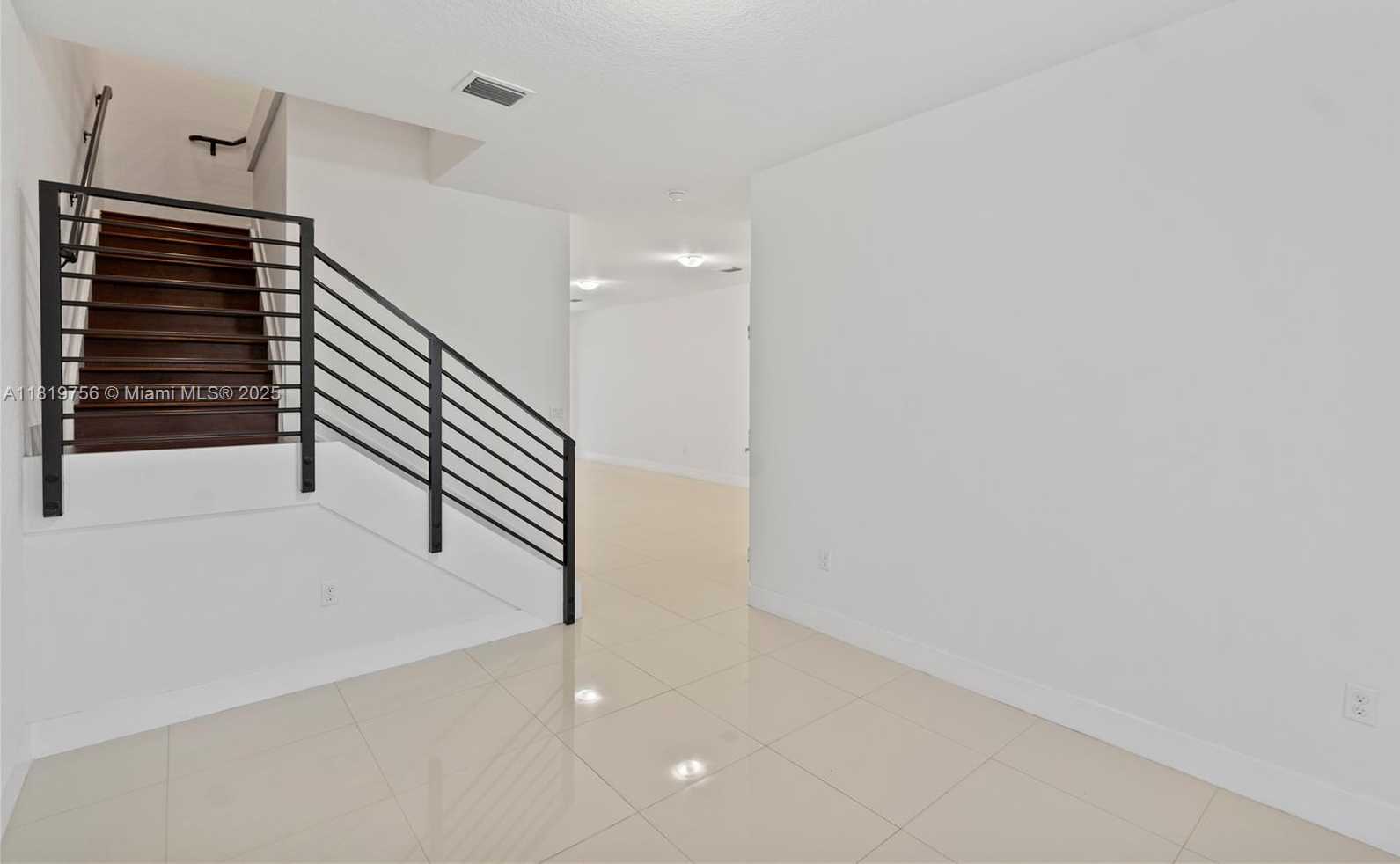 Small Image of 535 SOUTH WEST 91ST PL, Miami Number 5
