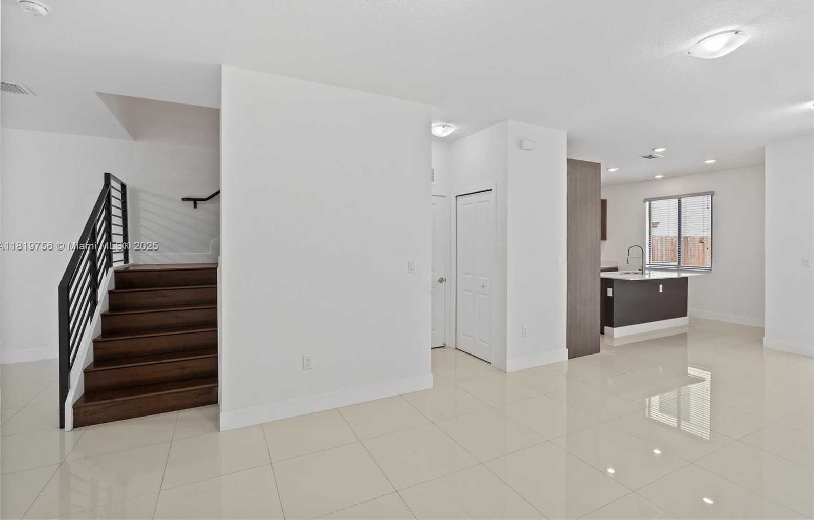 Small Image of 535 SOUTH WEST 91ST PL, Miami Number 7
