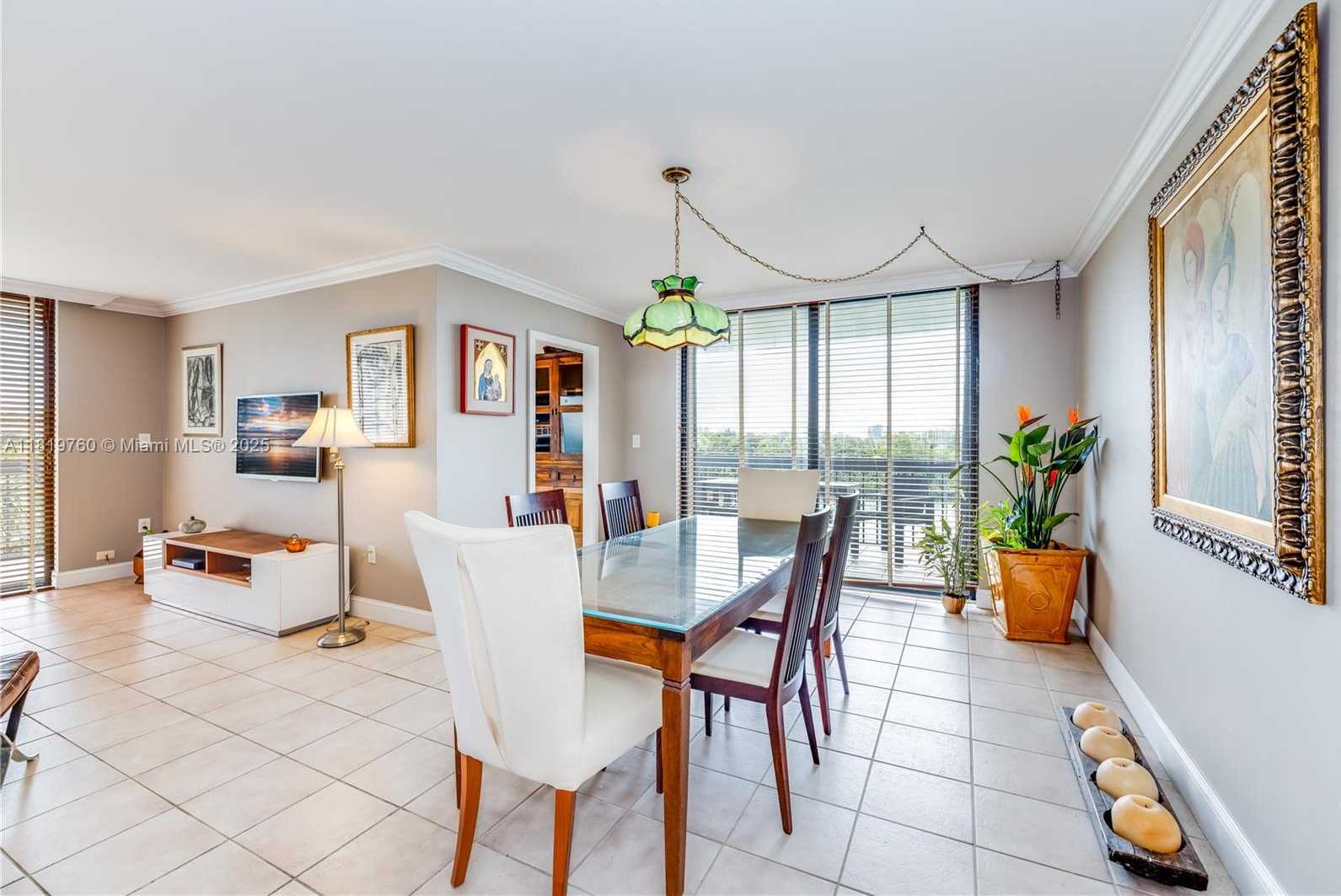 Small Image of 2333 BRICKELL AVE #416, Miami Number 7