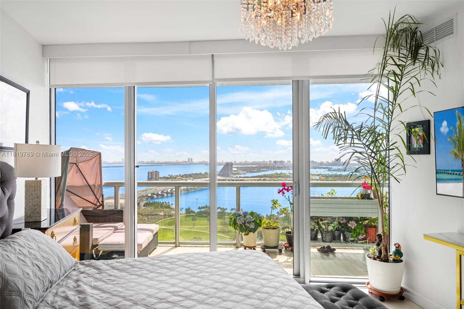 Small Image of 888 BISCAYNE BLVD #2909, Miami Number 11