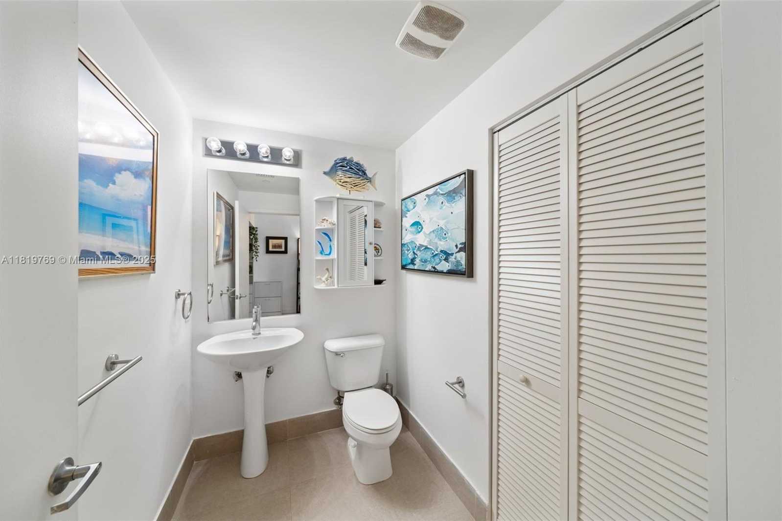 Small Image of 888 BISCAYNE BLVD #2909, Miami Number 20