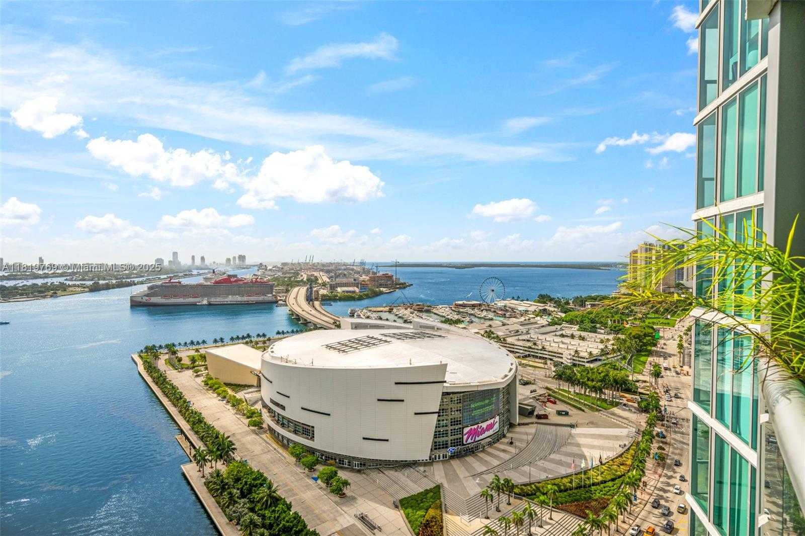 Small Image of 888 BISCAYNE BLVD #2909, Miami Number 21