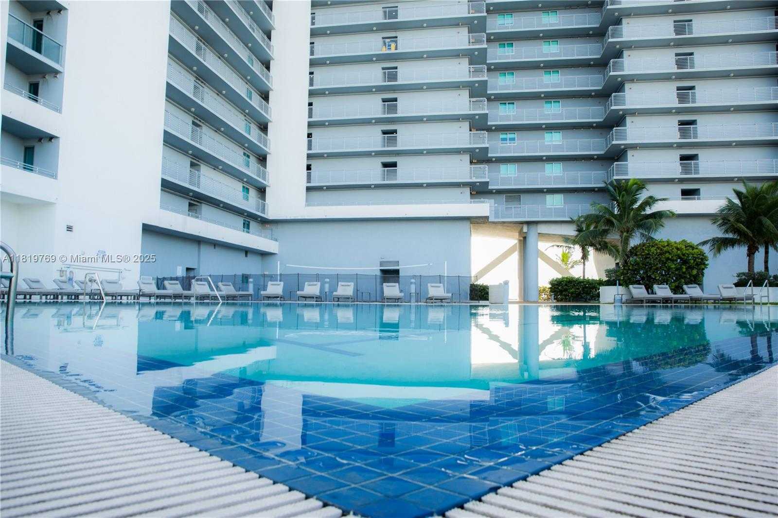 Small Image of 888 BISCAYNE BLVD #2909, Miami Number 31