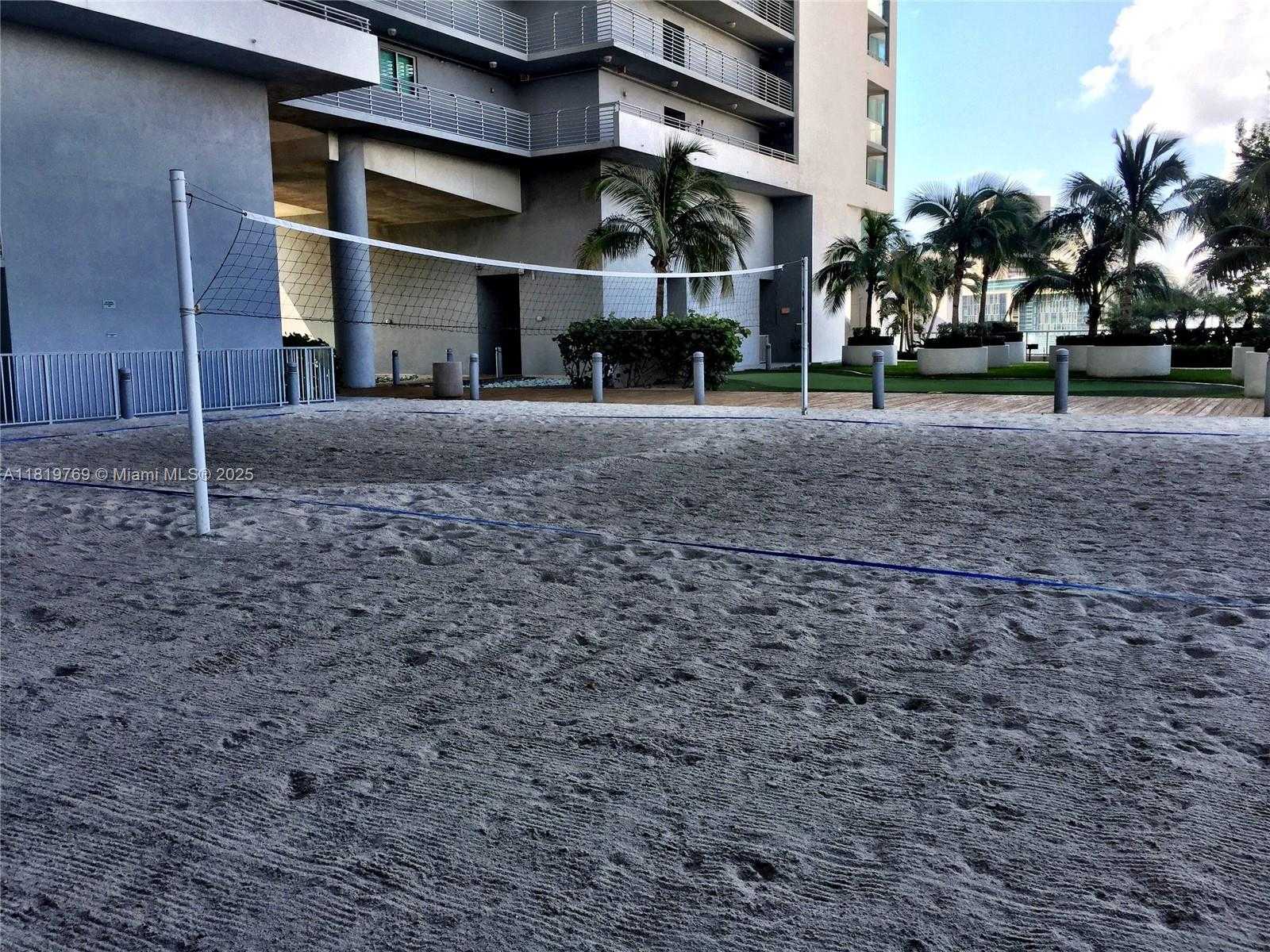 Small Image of 888 BISCAYNE BLVD #2909, Miami Number 33
