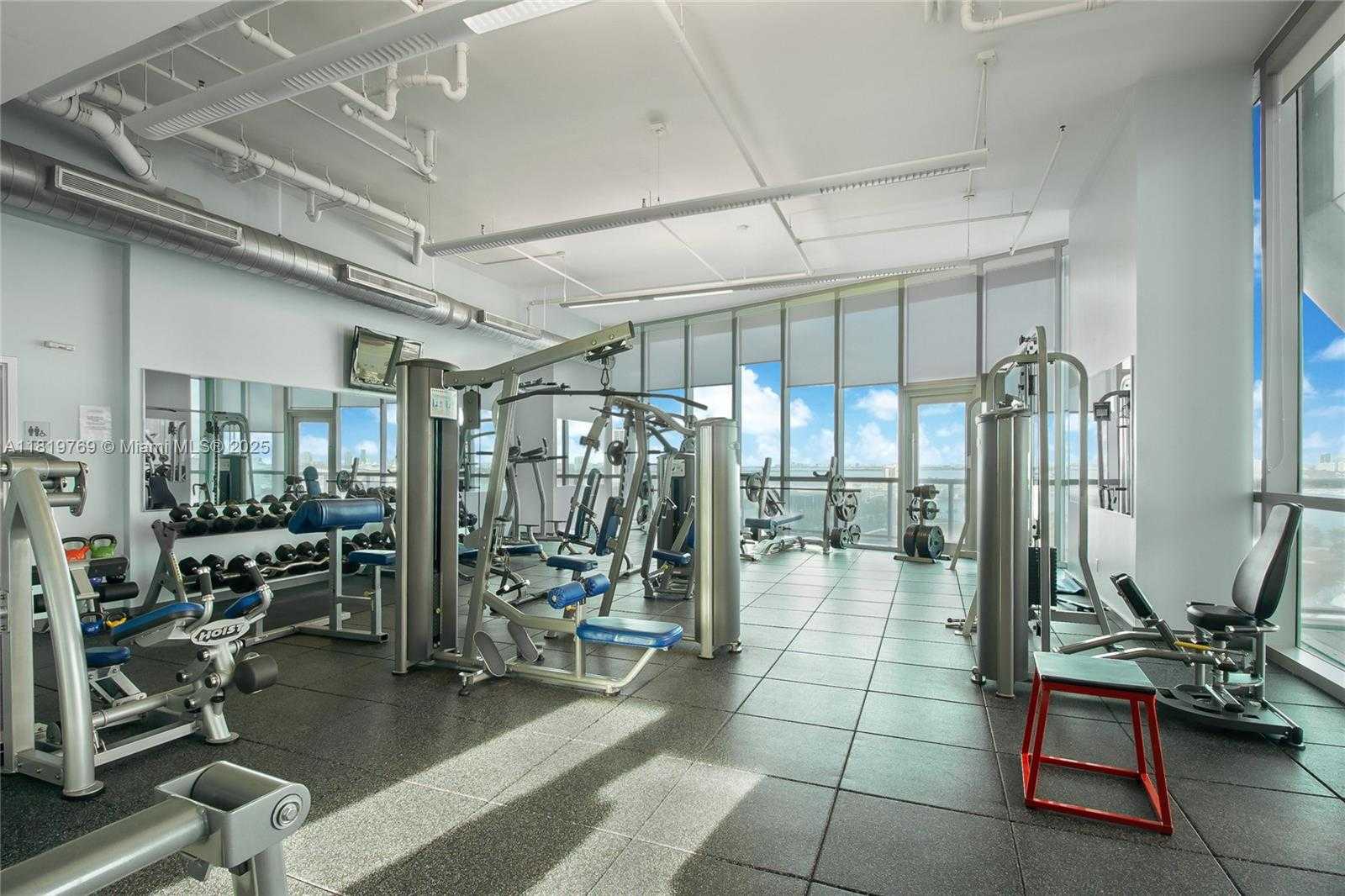 Small Image of 888 BISCAYNE BLVD #2909, Miami Number 35