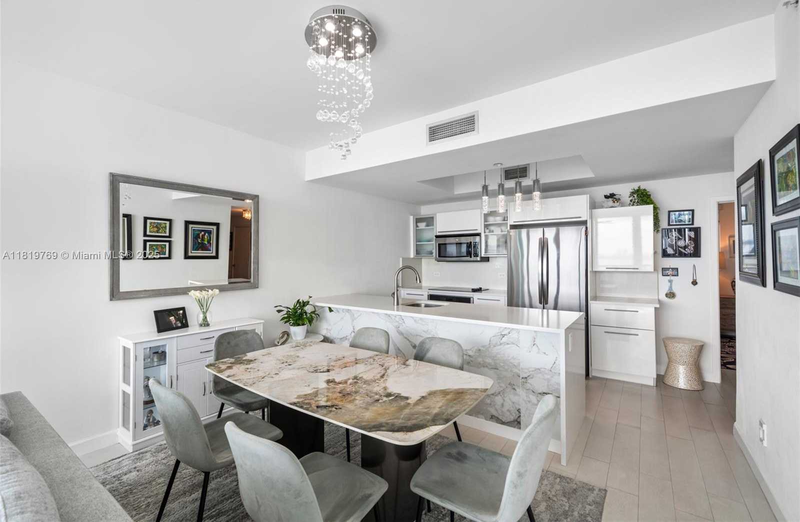 Small Image of 888 BISCAYNE BLVD #2909, Miami Number 6