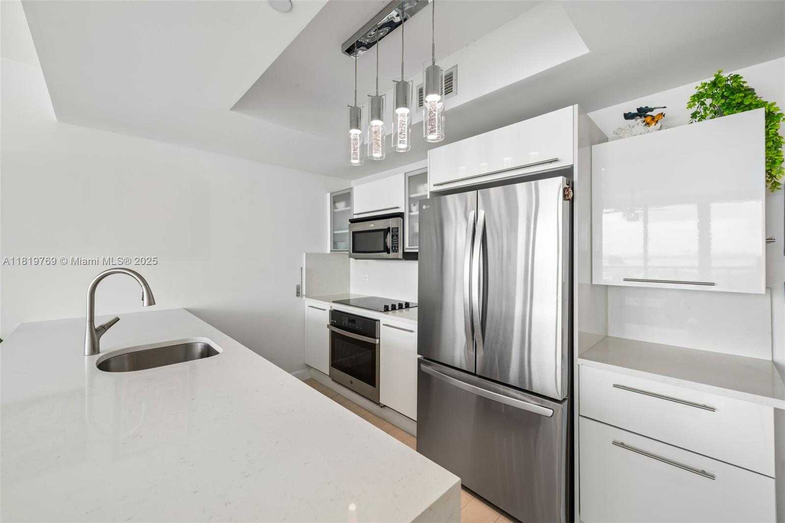 Small Image of 888 BISCAYNE BLVD #2909, Miami Number 7