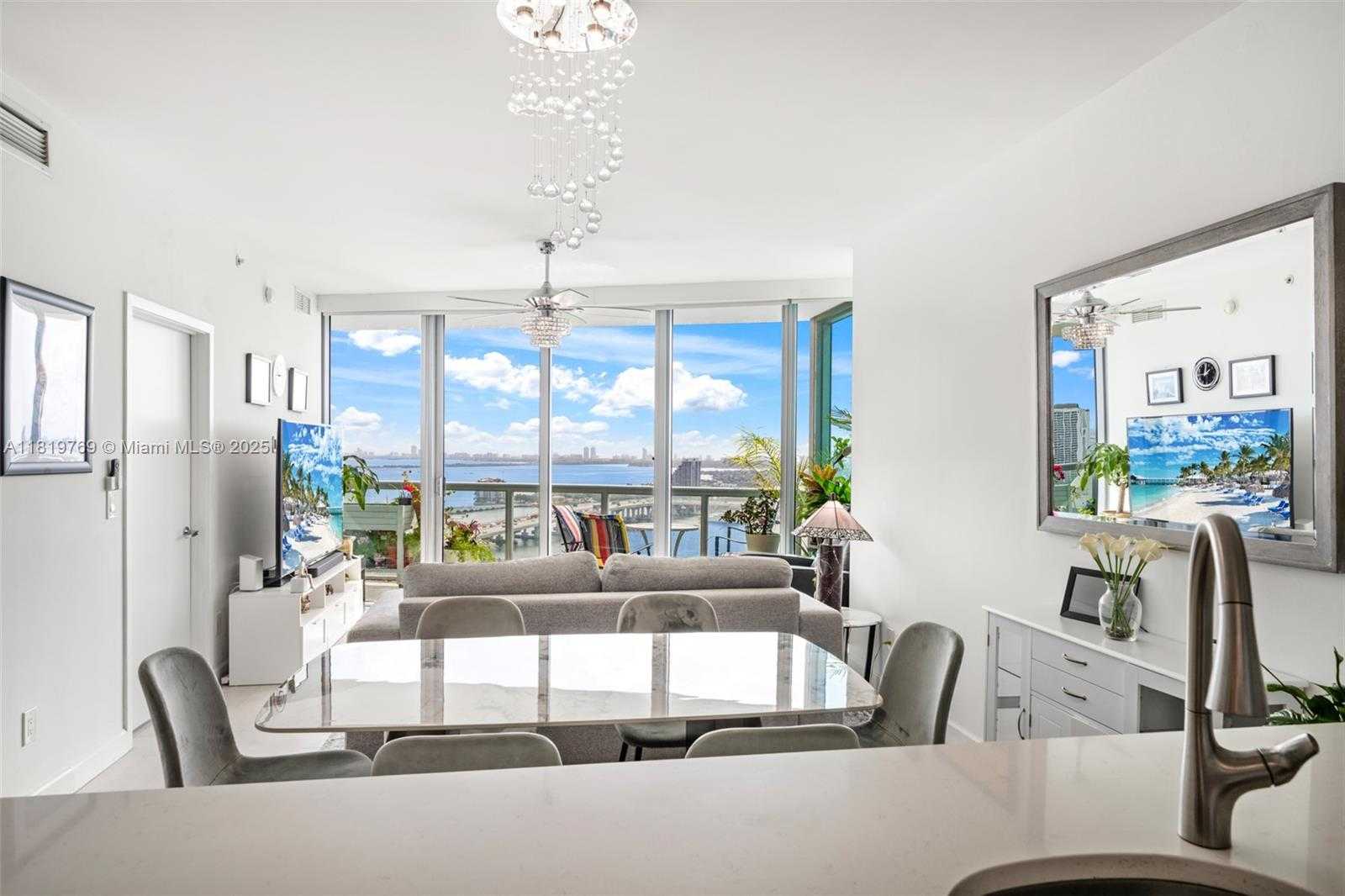 Small Image of 888 BISCAYNE BLVD #2909, Miami Number 9