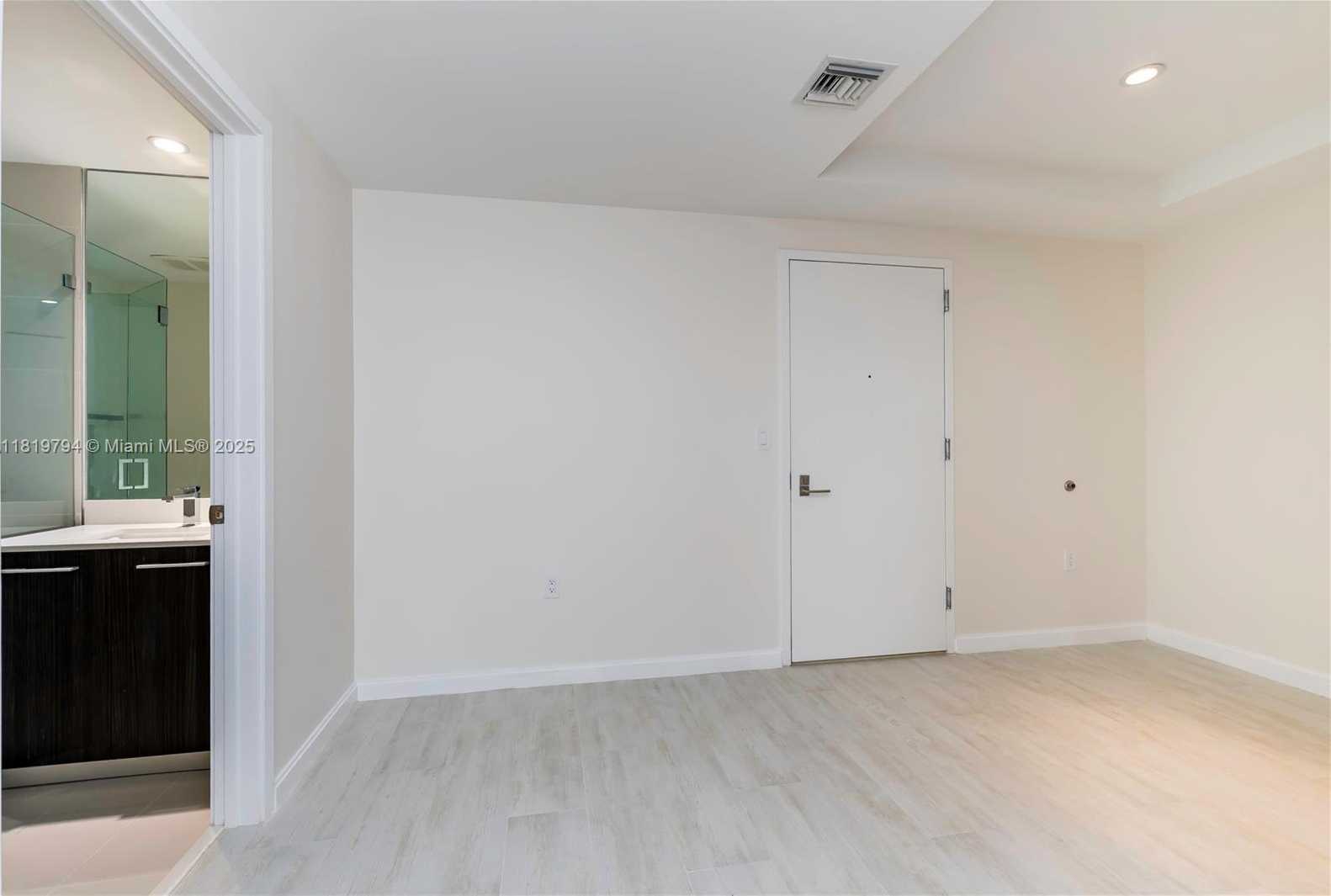 Small Image of 45 SOUTH WEST 9TH ST #1606, Miami Number 11